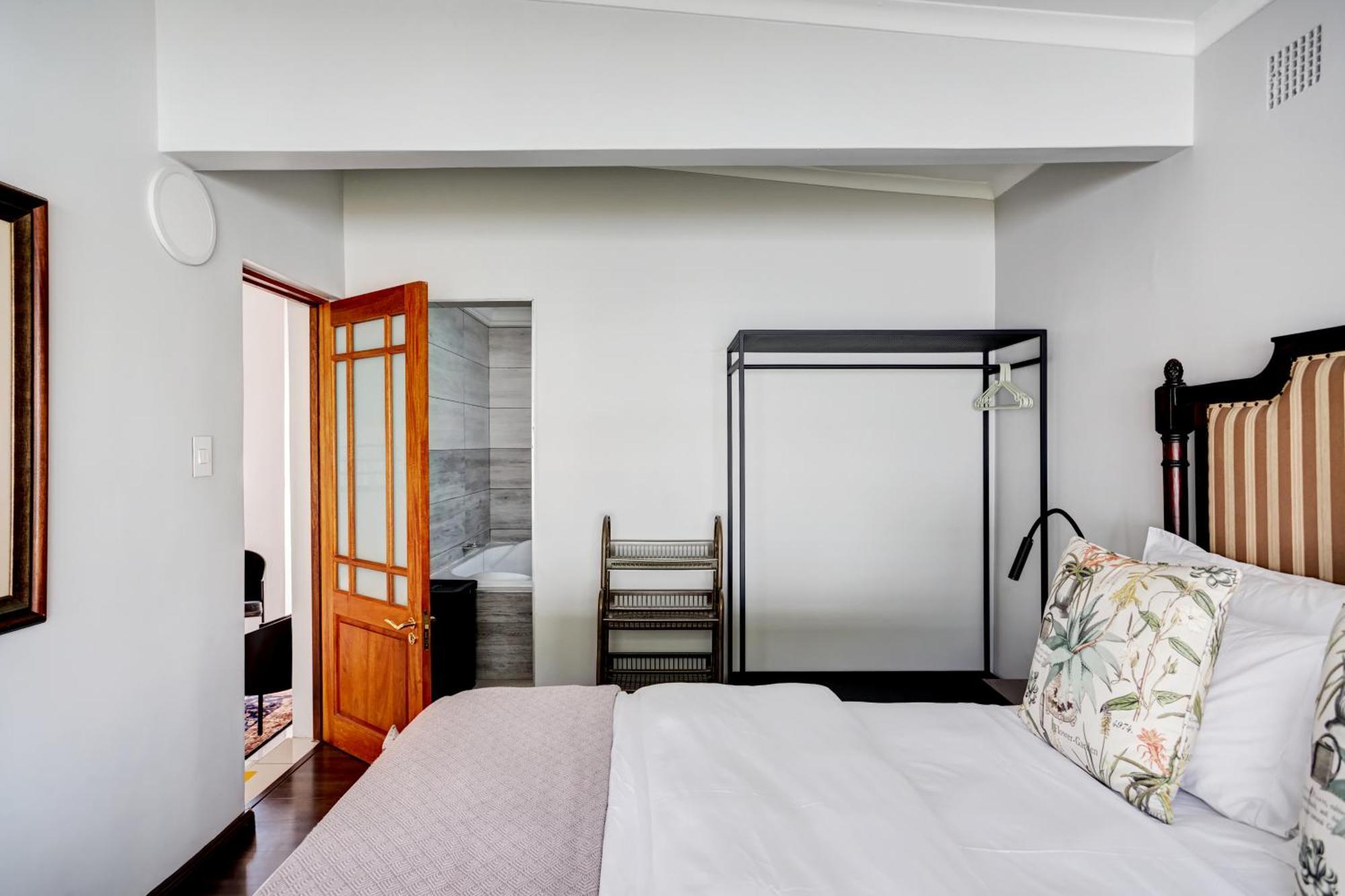 Beautiful Abalone Hotel Hermanus Exterior photo